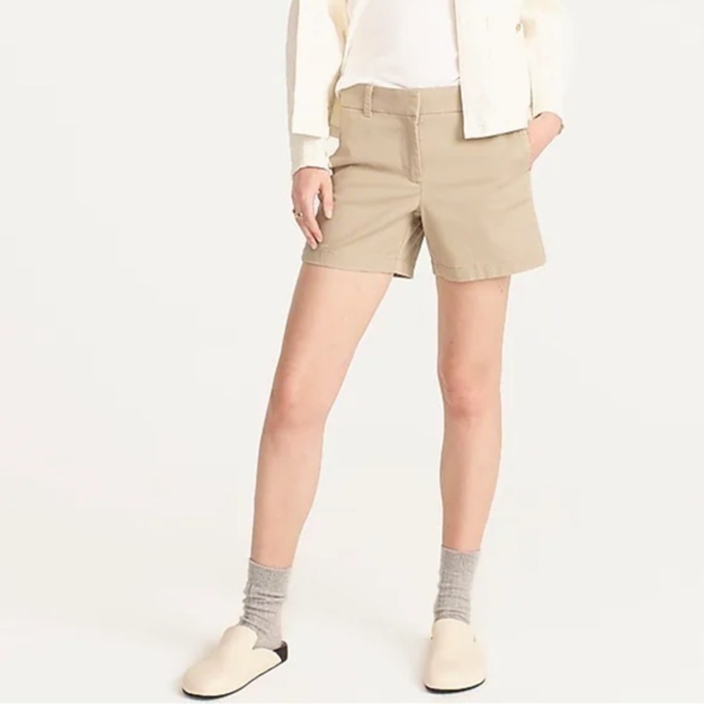 Banana Republic Bedrock Khaki 5 Inch Chino Shorts Women’s Size 4